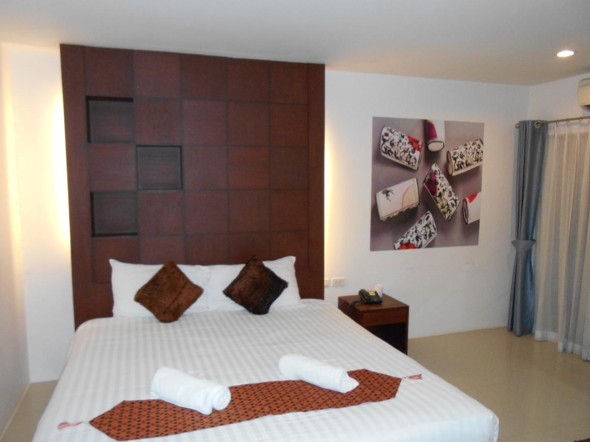 7 Sky Residency Hotel Patong Bagian luar foto