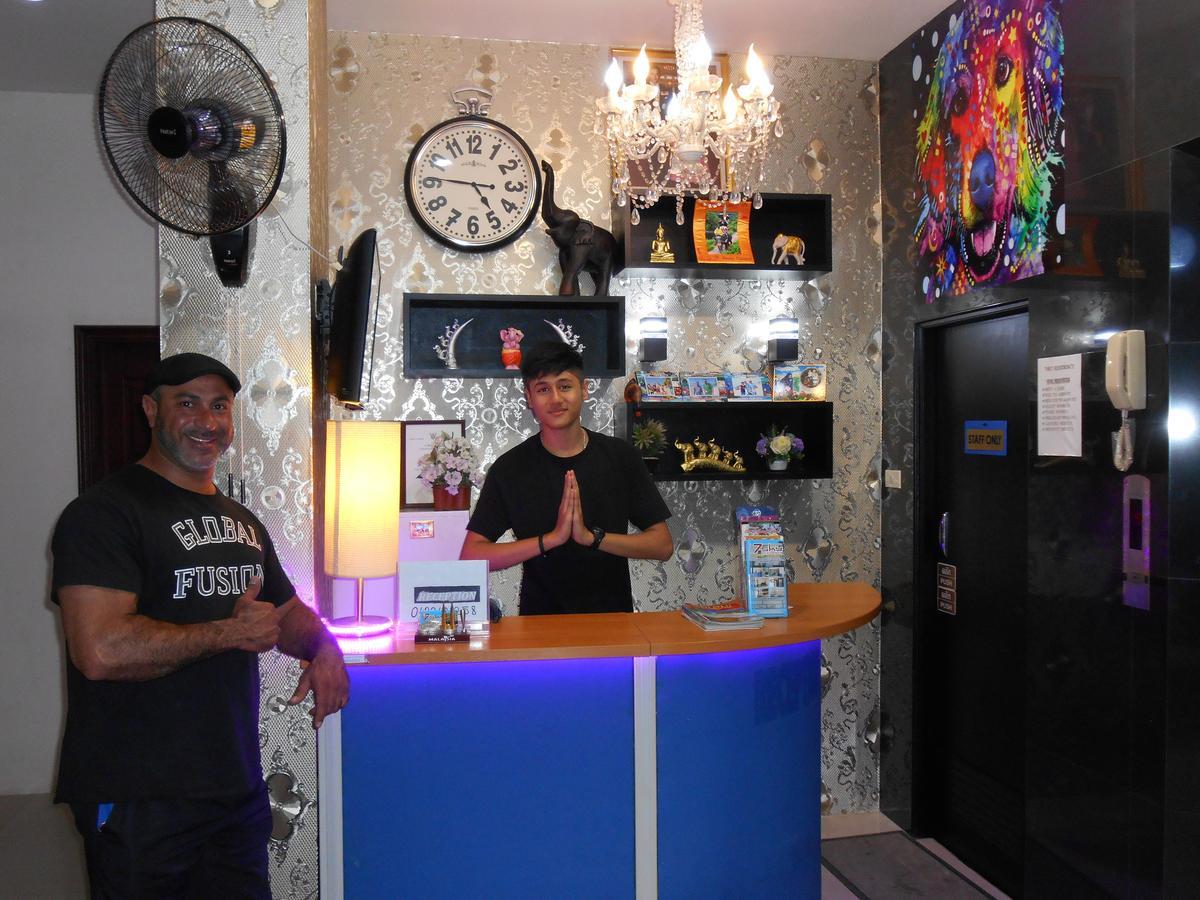 7 Sky Residency Hotel Patong Bagian luar foto
