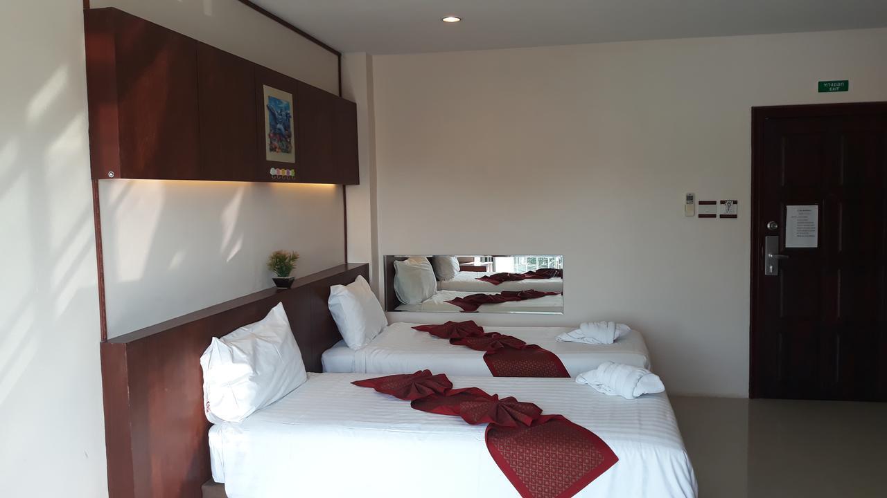 7 Sky Residency Hotel Patong Bagian luar foto