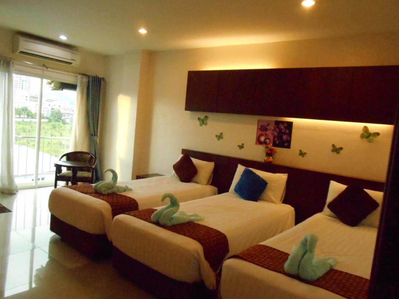 7 Sky Residency Hotel Patong Bagian luar foto