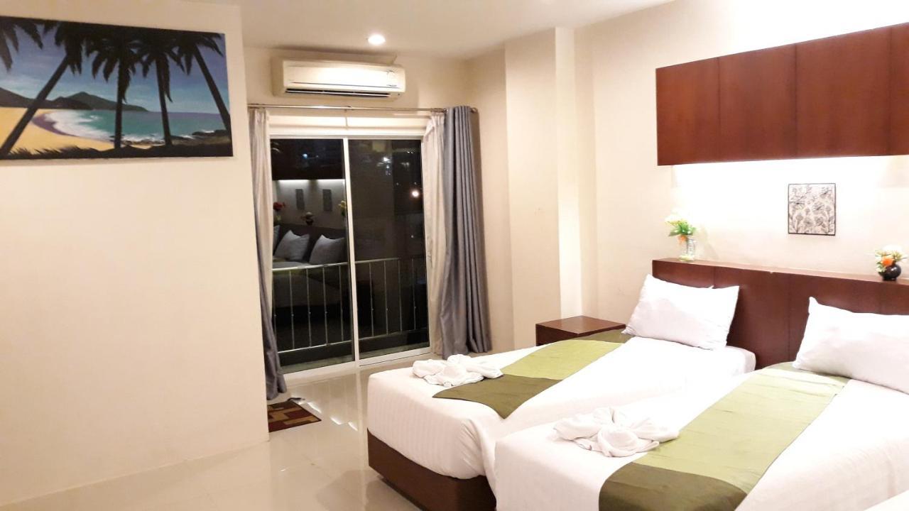 7 Sky Residency Hotel Patong Bagian luar foto