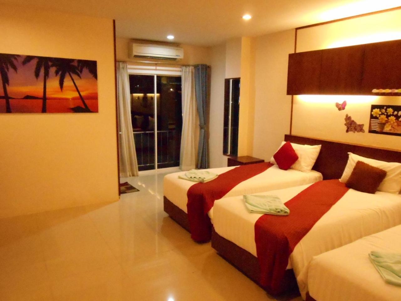 7 Sky Residency Hotel Patong Bagian luar foto