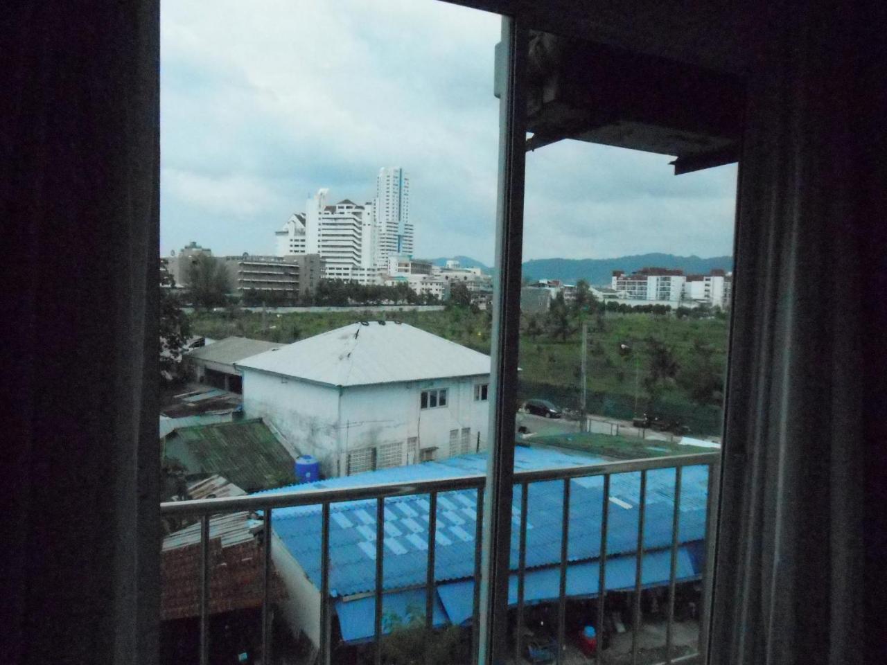 7 Sky Residency Hotel Patong Bagian luar foto