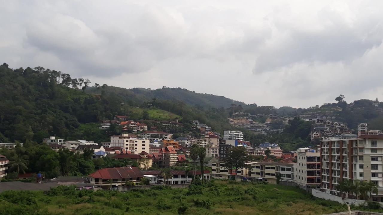 7 Sky Residency Hotel Patong Bagian luar foto