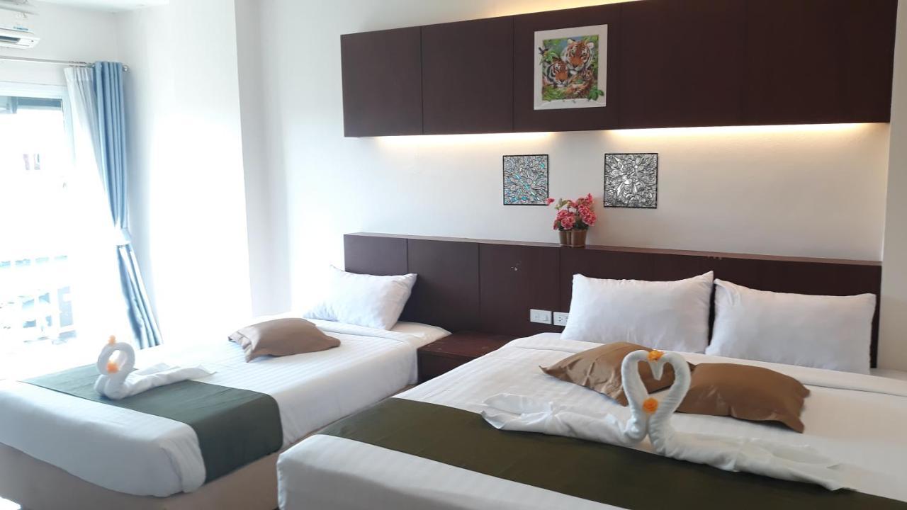 7 Sky Residency Hotel Patong Bagian luar foto